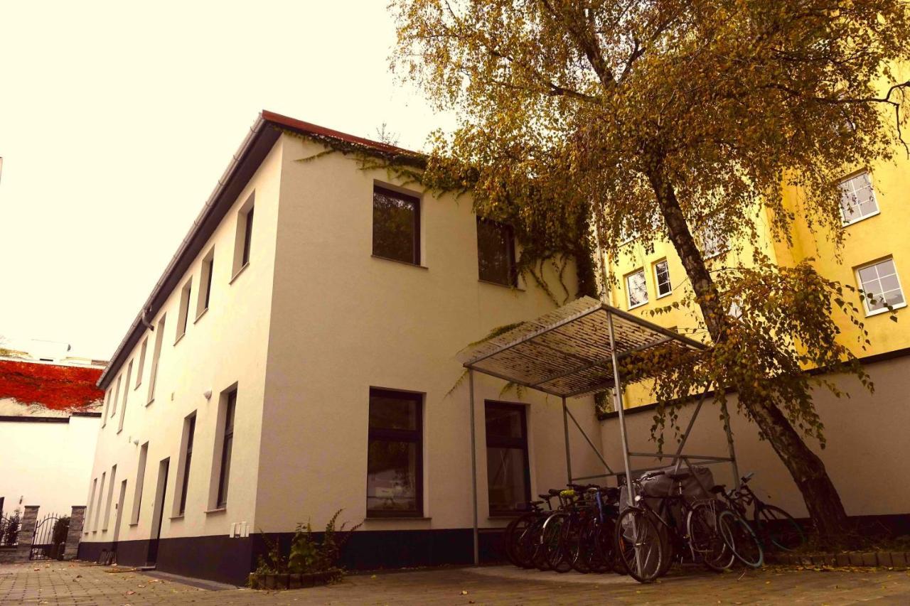 Studio U Parkplatz, Zentrale Ruhelage Neben Gruenoase Viena Exterior foto